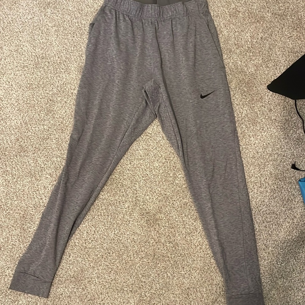 Nike gray dri-fit sweatpants